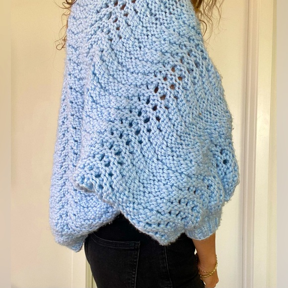 VINTAGE 80’s Cozy chic hand knitted cocoon sweater w/mother of pearl buttons - Picture 10 of 13